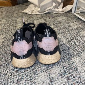 Barley everyone worn! Adidas💜